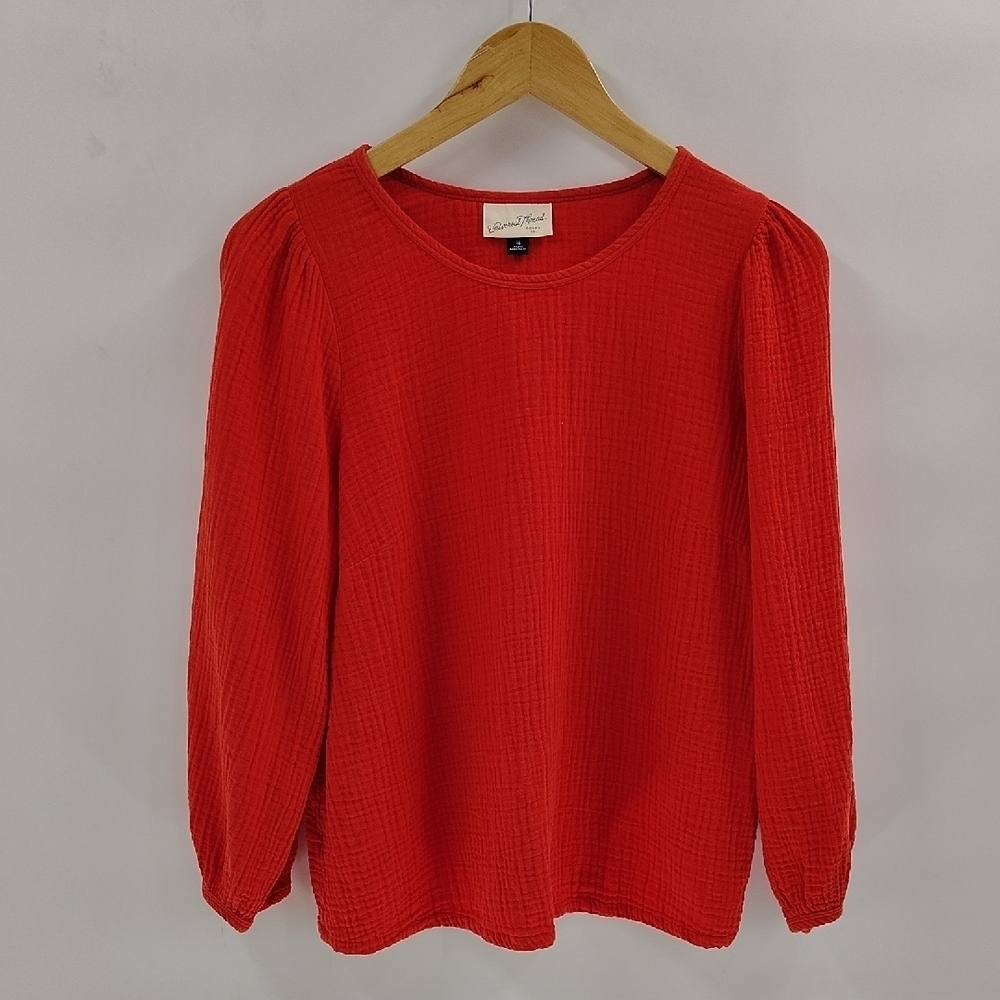Universal Thread pullover top size Medium Gauze Textured Material Dark Coral